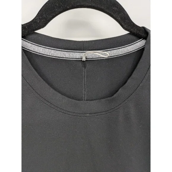 Lululemon T-Shirt Women Medium Black Short Sleeve Athletic Activewear Athleisure - Picture 2 of 7